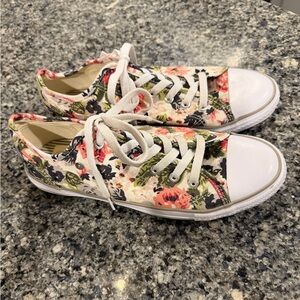 Floral Canvas Sneakers Dunlop Brand